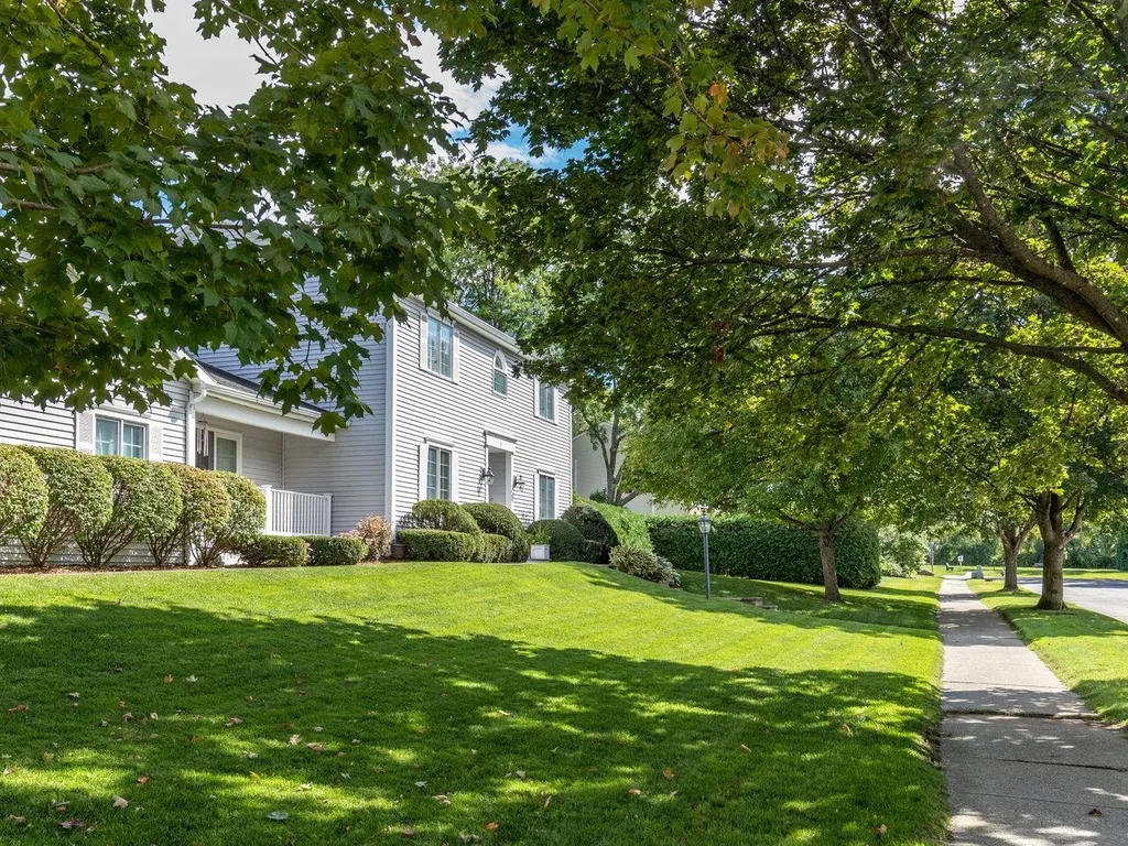 4 Bay Court South Burlington VT 05403