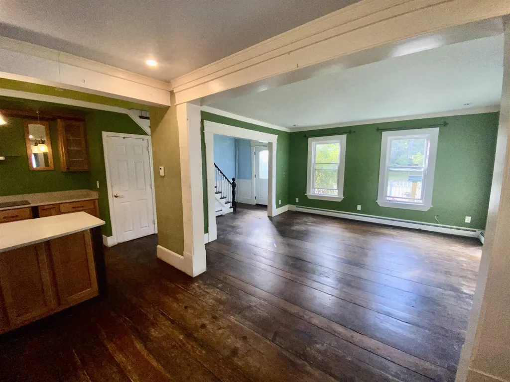 278 West Main Street Conway NH 03818