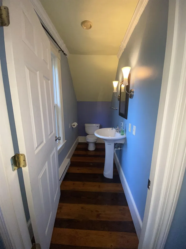 278 West Main Street Conway NH 03818