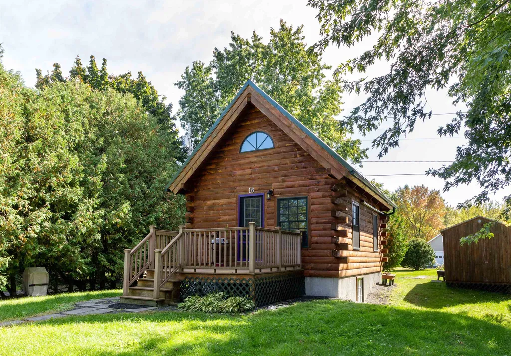 16 Ketch Road Grand Isle VT 05458