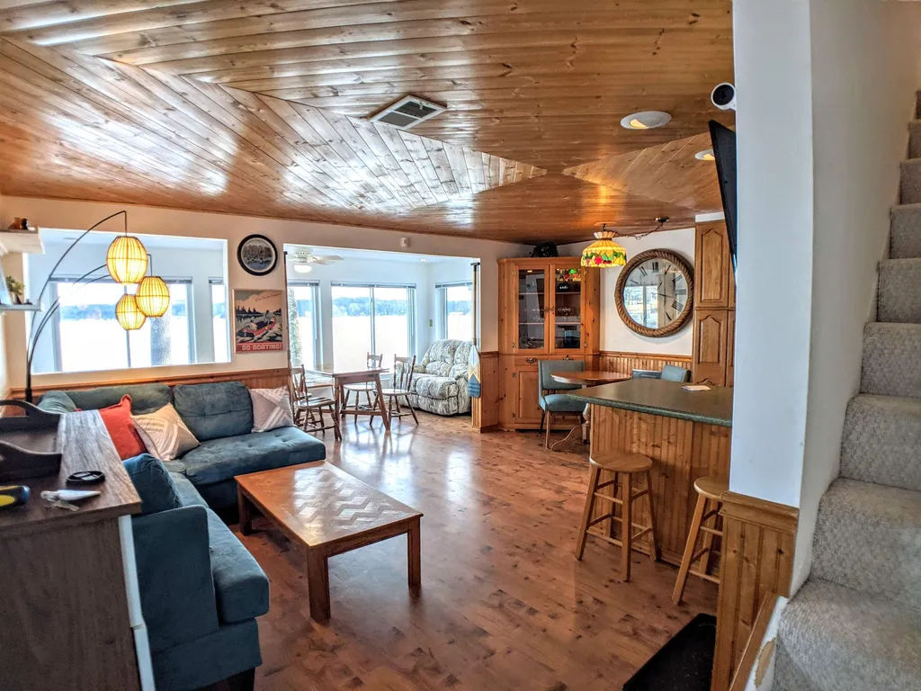 749 Laconia Road Tilton NH 03276
