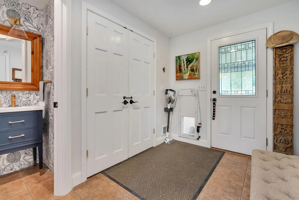 9 Dairy Lane Hanover NH 03755