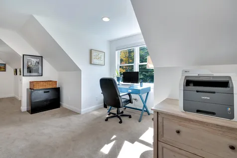 9 Dairy Lane Hanover NH 03755