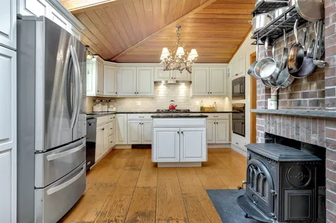 9 Dairy Lane Hanover NH 03755
