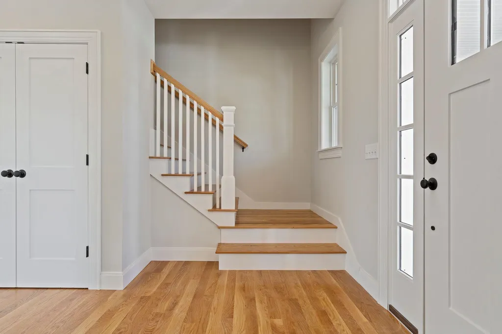 81 Sage Lane Portsmouth NH 03801