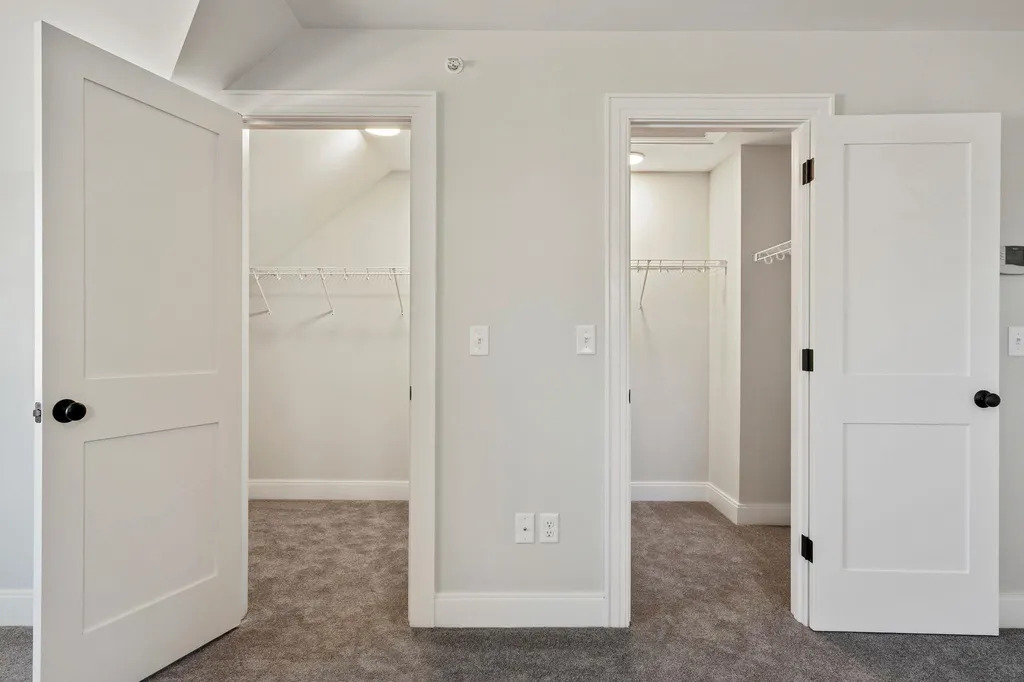 81 Sage Lane Portsmouth NH 03801