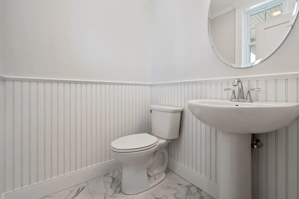 81 Sage Lane Portsmouth NH 03801