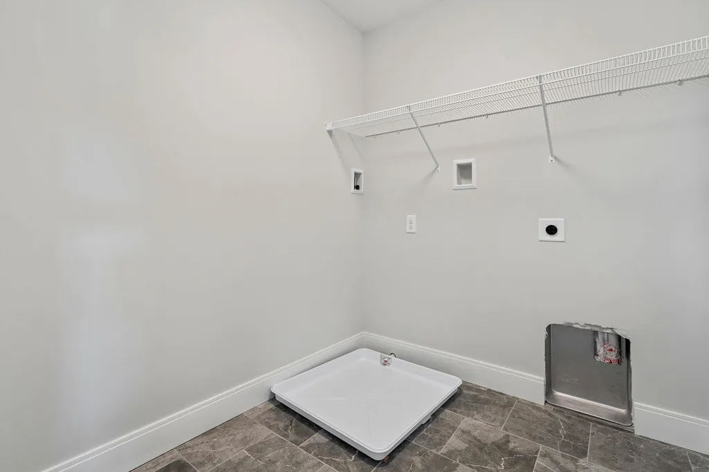 81 Sage Lane Portsmouth NH 03801