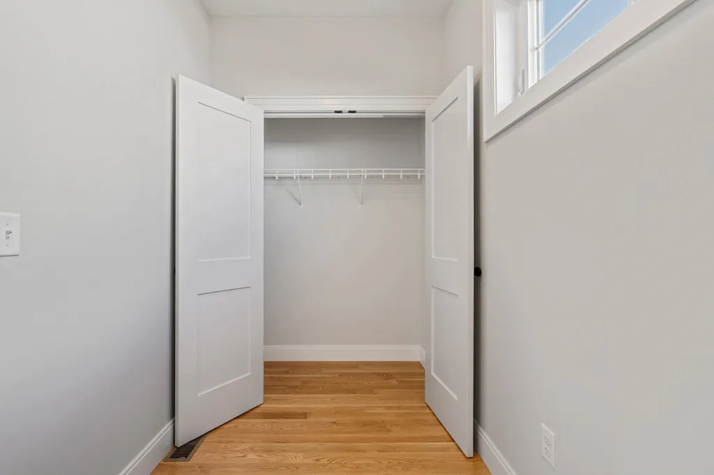 81 Sage Lane Portsmouth NH 03801