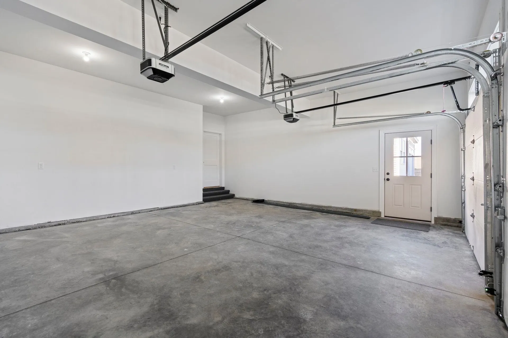 81 Sage Lane Portsmouth NH 03801