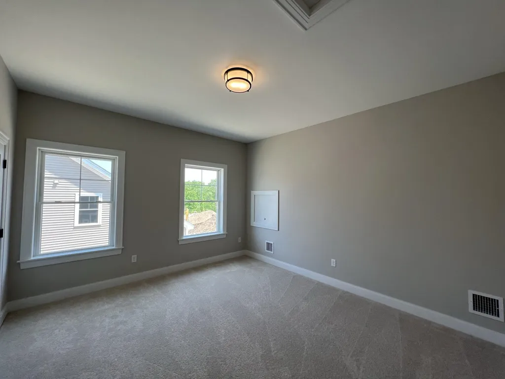 102 Sage Lane Portsmouth NH 03801