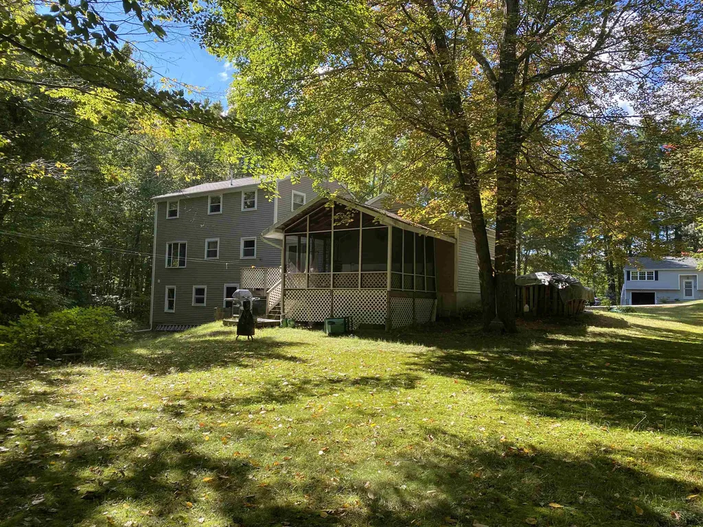 50 Hunter Lane Barrington NH 03825