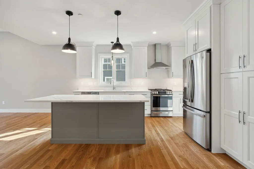 84 Sage Lane Portsmouth NH 03801