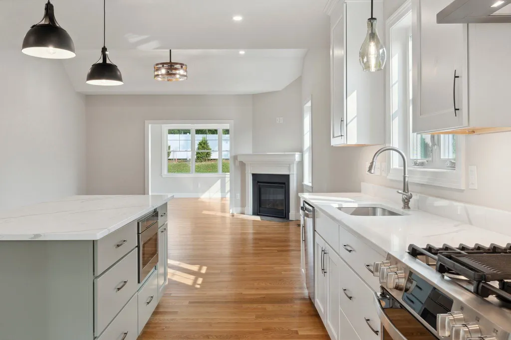 84 Sage Lane Portsmouth NH 03801