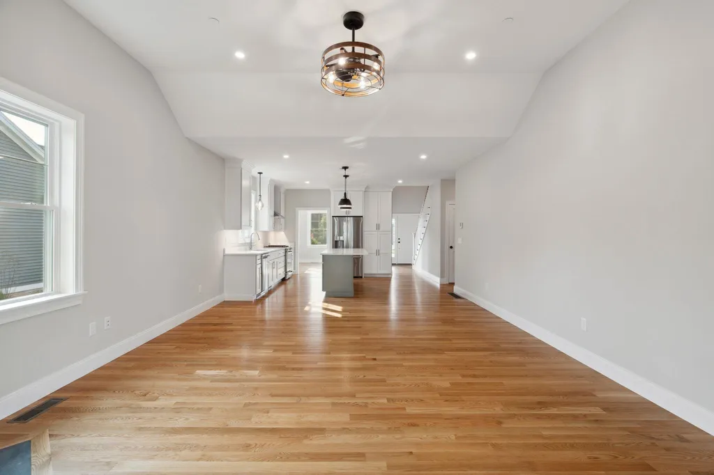 84 Sage Lane Portsmouth NH 03801