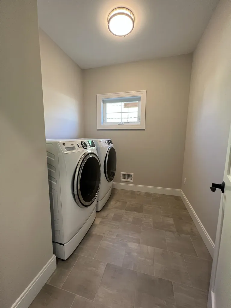 74 Sage Lane Portsmouth NH 03801