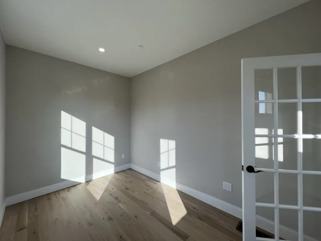 74 Sage Lane Portsmouth NH 03801