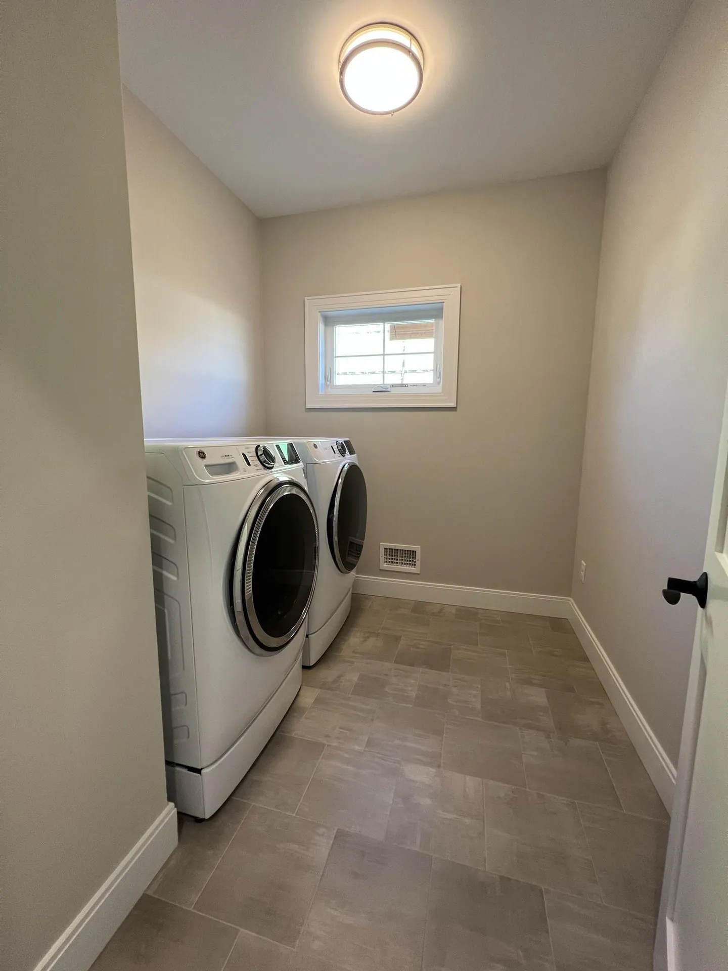 74 Sage Lane Portsmouth NH 03801