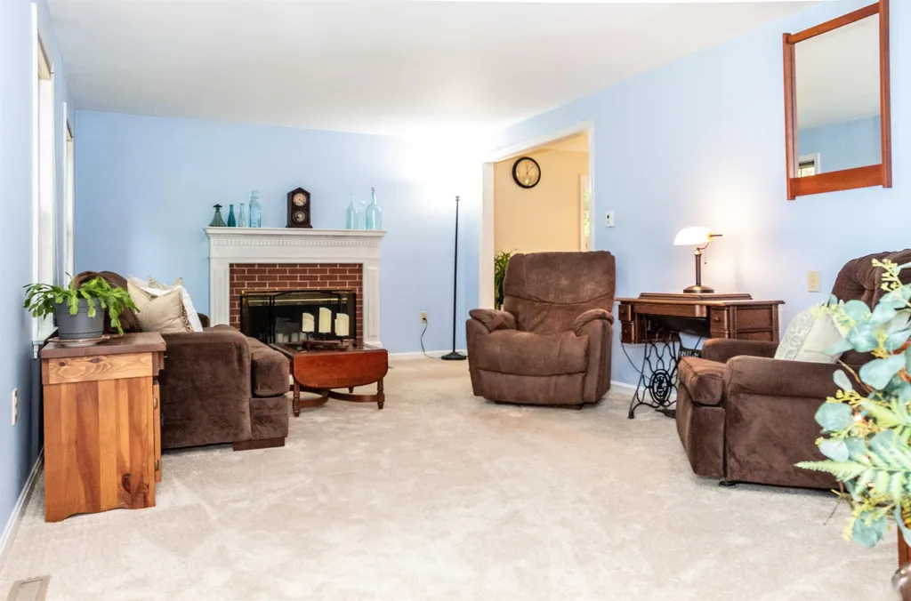 33 Goss Drive Henniker NH 03242