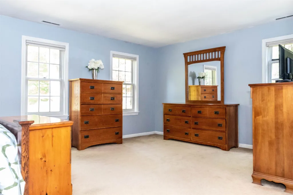 33 Goss Drive Henniker NH 03242