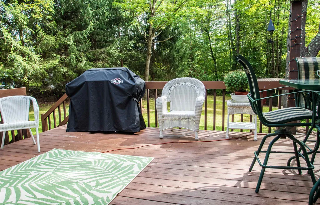33 Goss Drive Henniker NH 03242