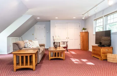33 Goss Drive Henniker NH 03242