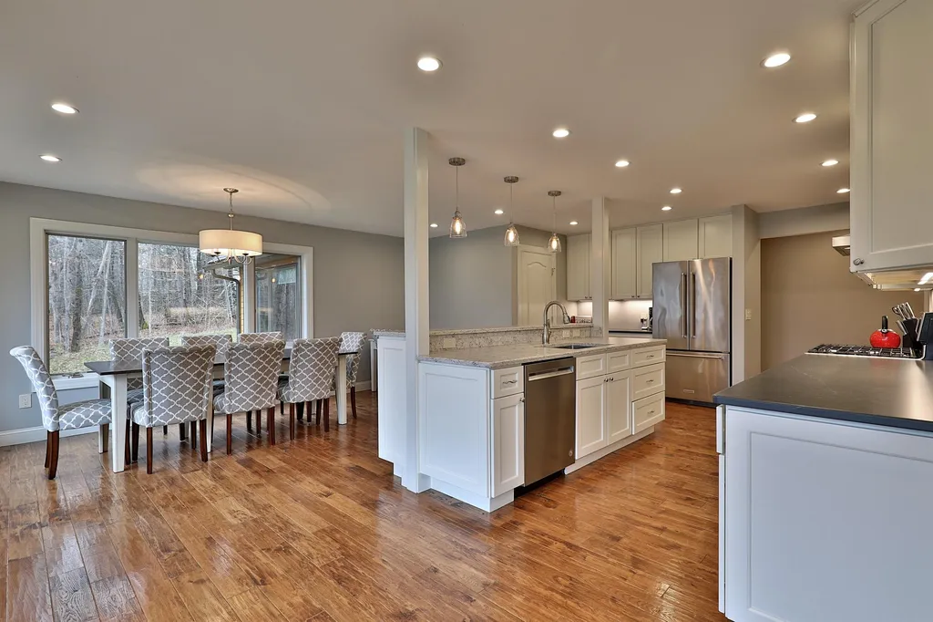 51 Great Pond Road Rochester VT 05767