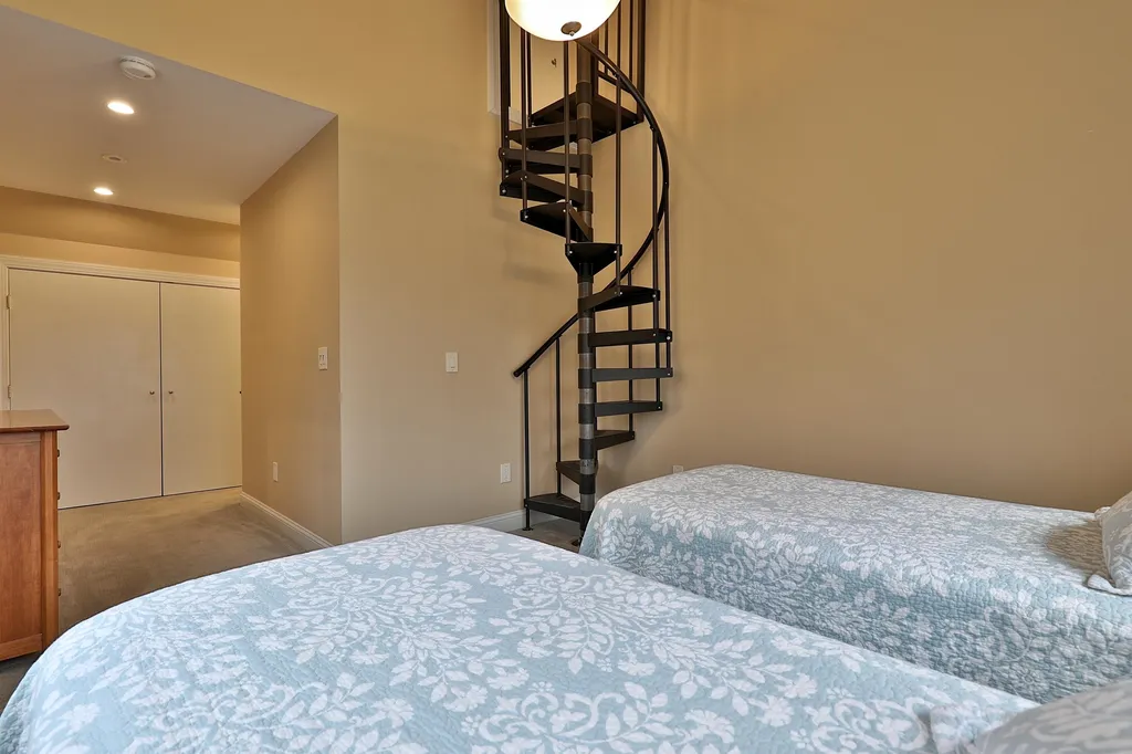 51 Great Pond Road Rochester VT 05767