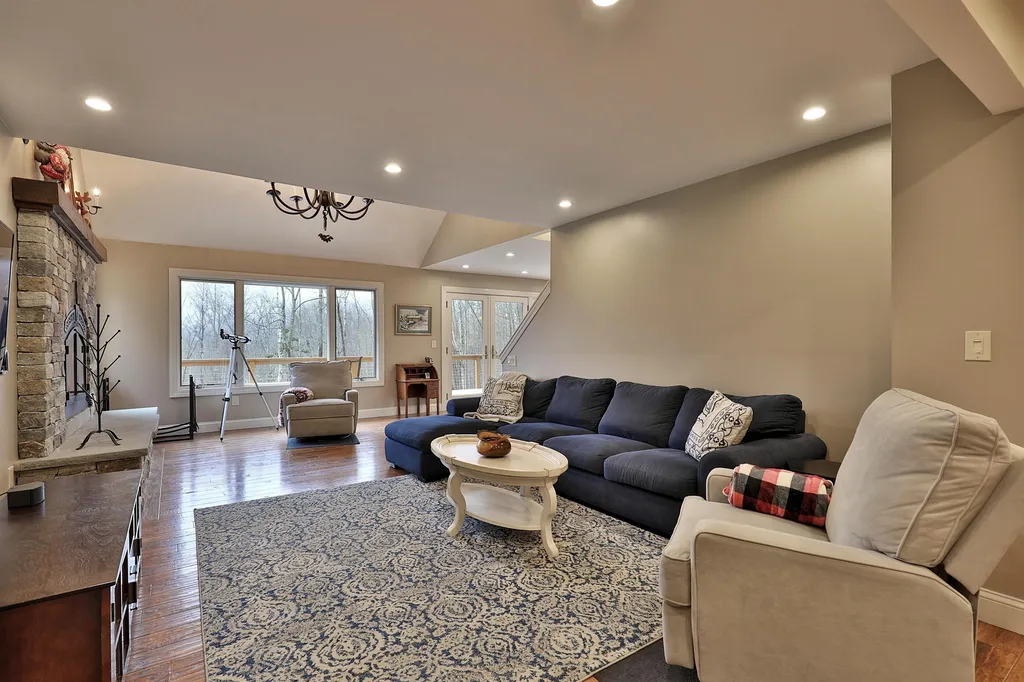 51 Great Pond Road Rochester VT 05767
