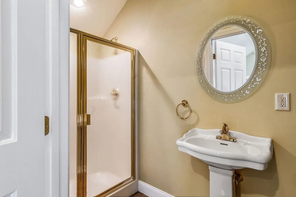 87 Leeward Shores Road Moultonborough NH 03254