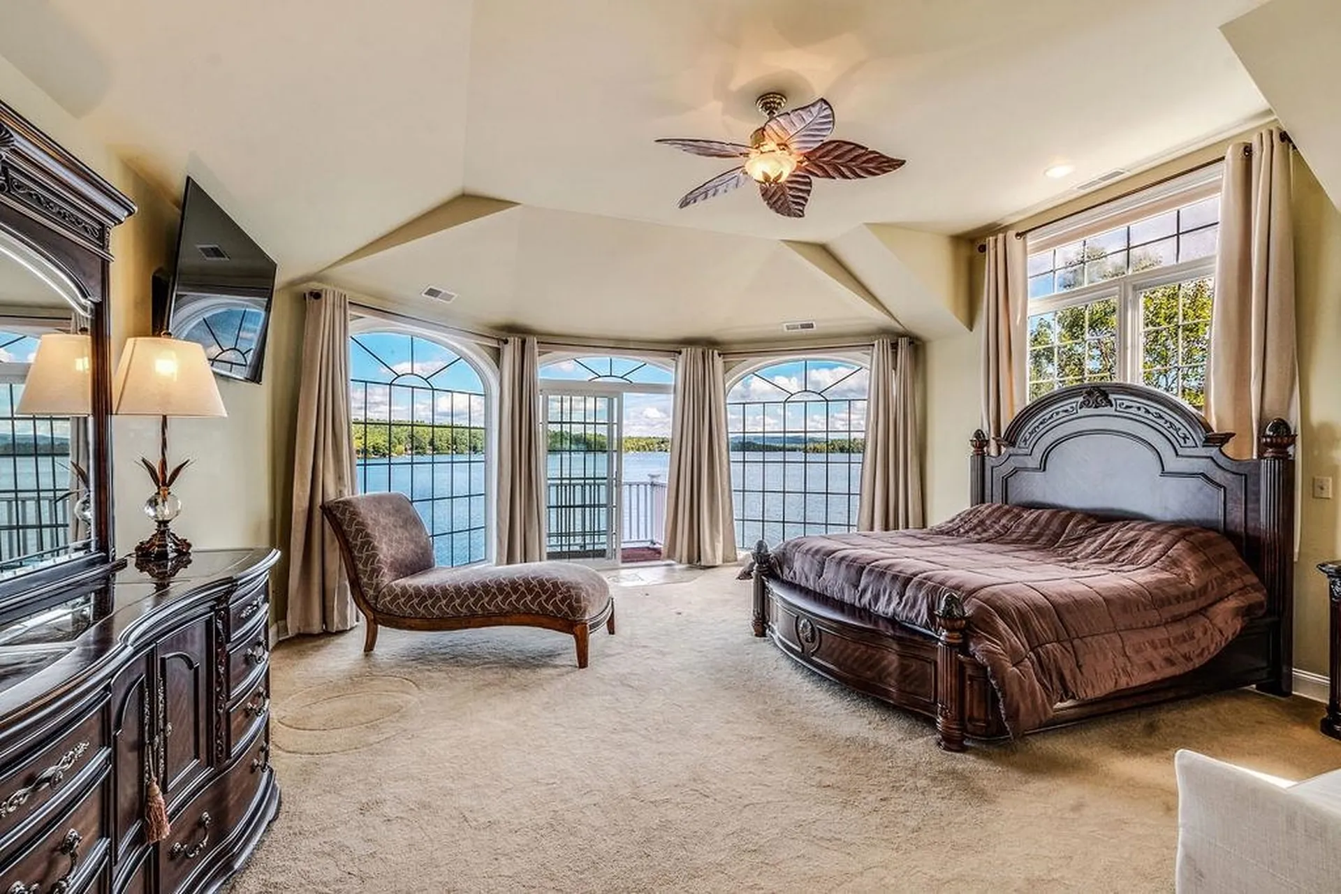 87 Leeward Shores Road Moultonborough NH 03254