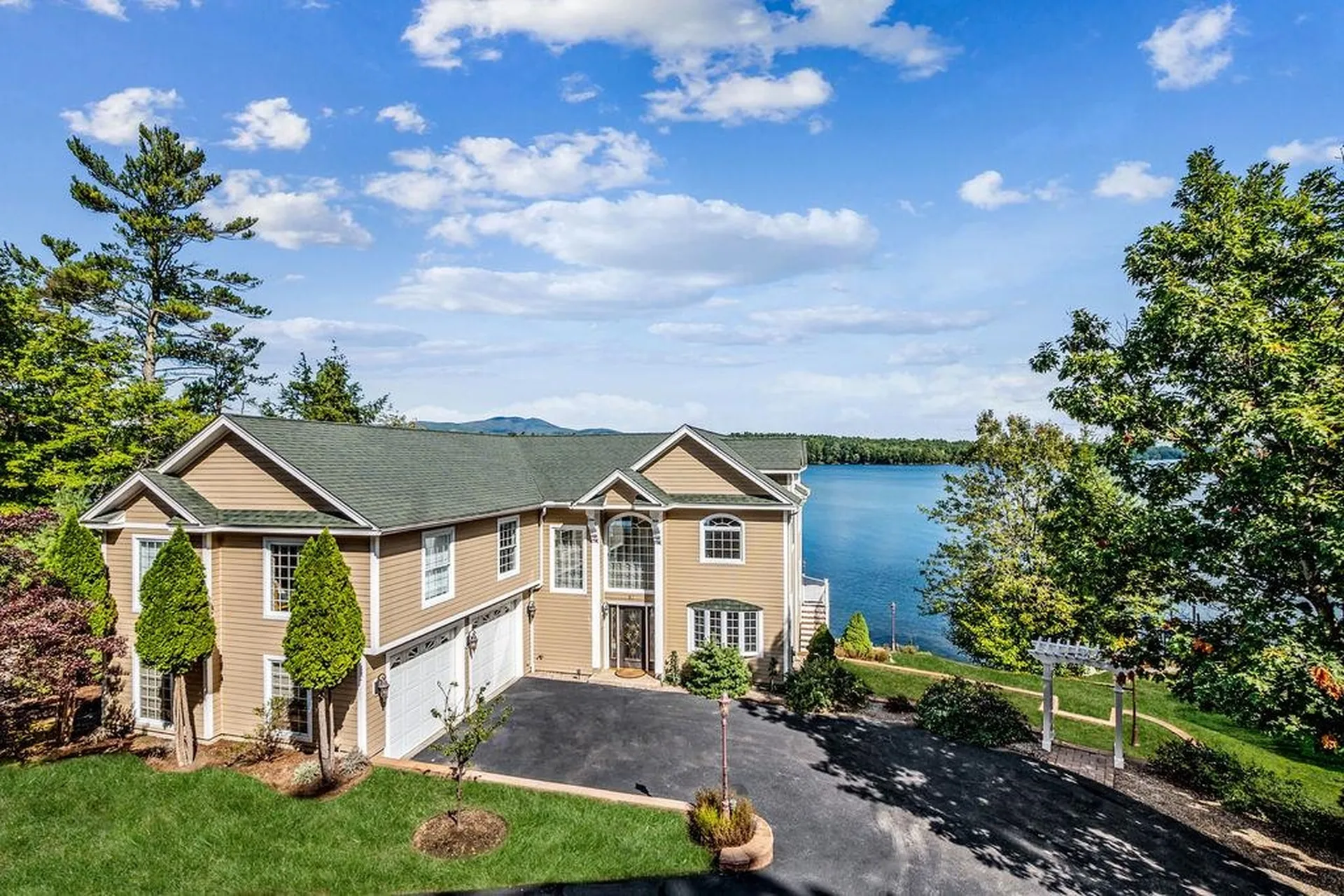 87 Leeward Shores Road Moultonborough NH 03254