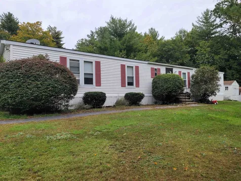 27 Sycamore Boulevard Farmington NH 03835