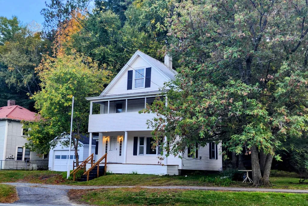 85 Main Street N Newbury VT 05081