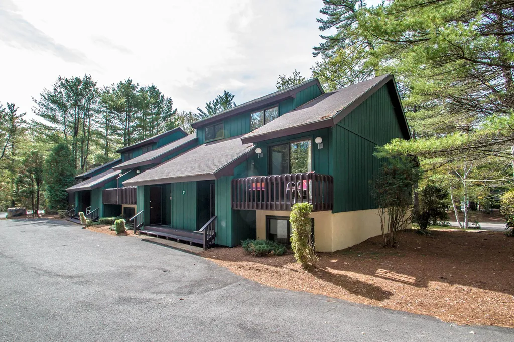 123 Stonehurst Manor Road Conway NH 03860
