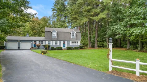 55 Page Road Litchfield NH 03052