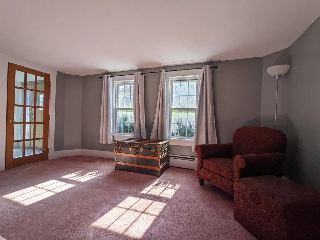 127 Farmington Road Rochester NH 03867