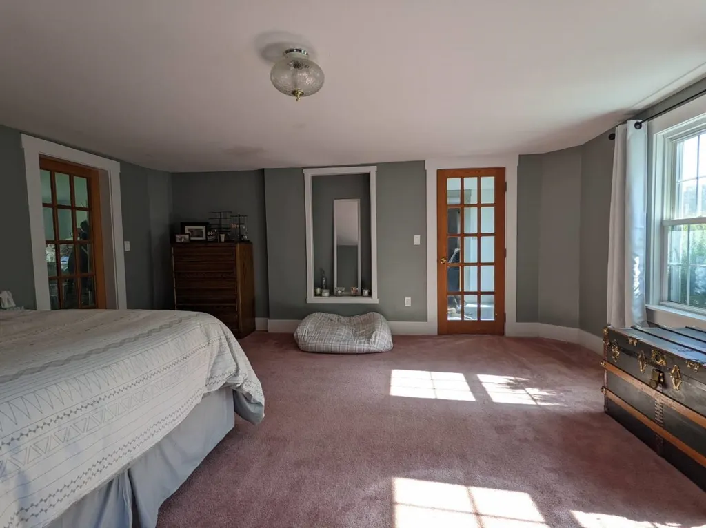 127 Farmington Road Rochester NH 03867
