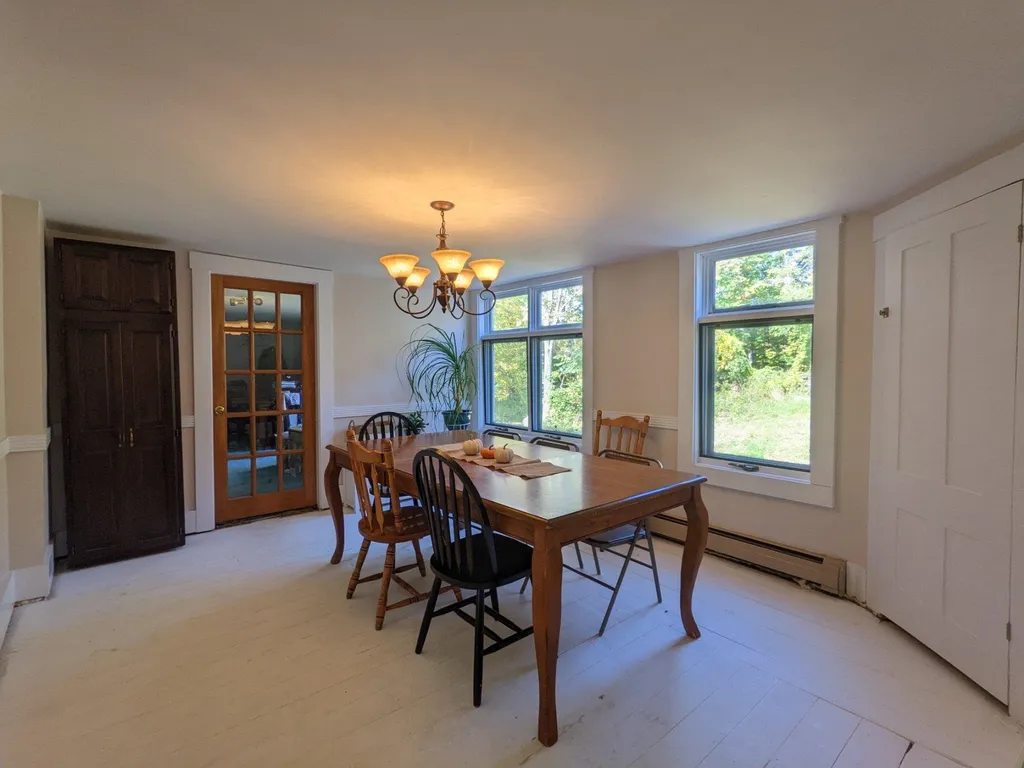 127 Farmington Road Rochester NH 03867