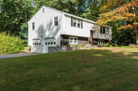 20 Cathy Street Merrimack NH 03054