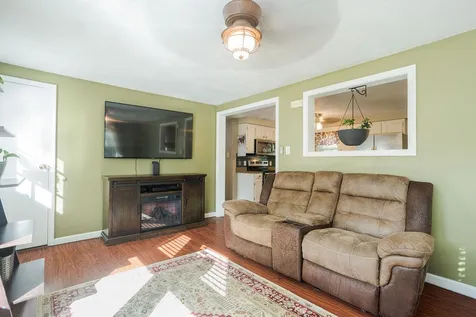 72 Ledgeview Drive Rochester NH 03839