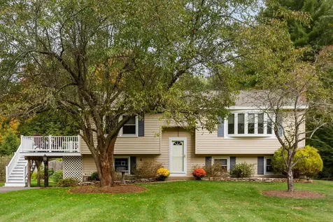 17 Masquah Drive Litchfield NH 03052