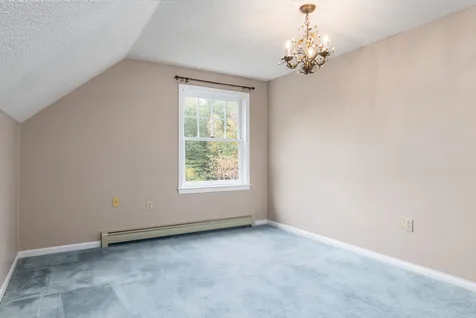 23 Deer Run Road Henniker NH 03242