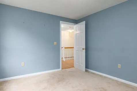 23 Deer Run Road Henniker NH 03242