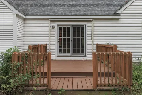 23 Deer Run Road Henniker NH 03242