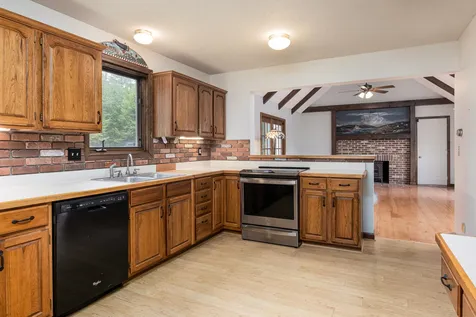 23 Deer Run Road Henniker NH 03242