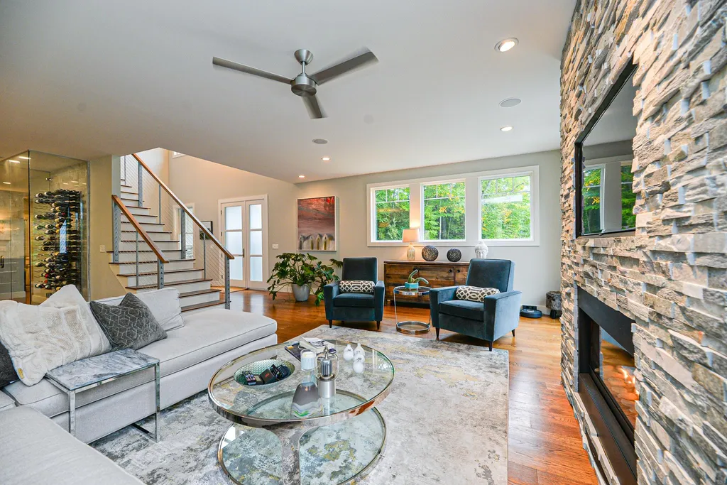 16 Stone Meadow Way Greenland NH 03840