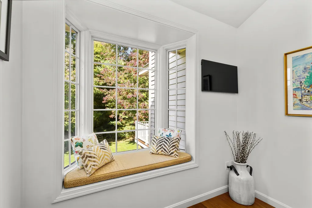 29 Pebble Beach Drive Bedford NH 03110