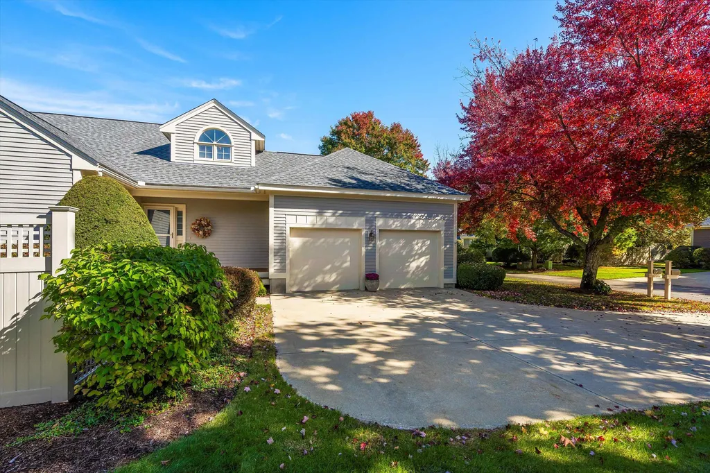 29 Pebble Beach Drive Bedford NH 03110