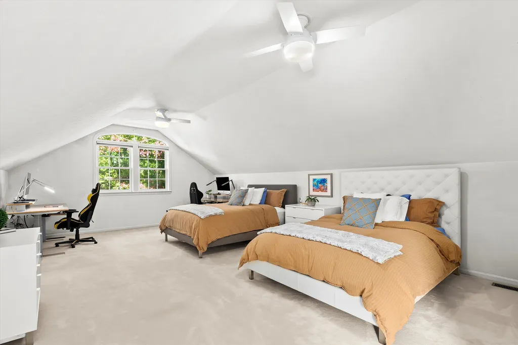 29 Pebble Beach Drive Bedford NH 03110